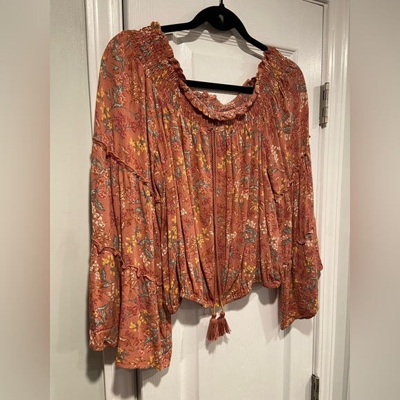 NWT Wonderly Size XL Mauve Floral Off The Shoulder Batwing Sleeve Peasant Top - Picture 3 of 11